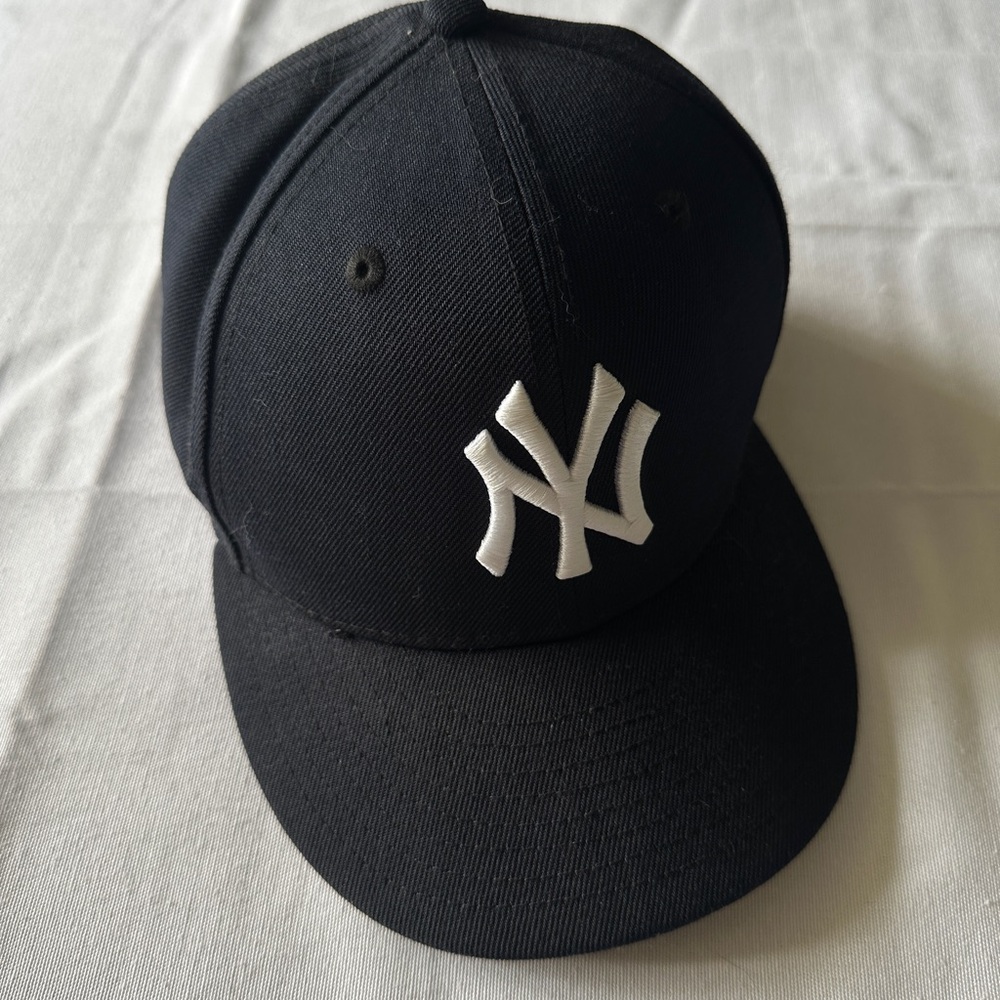 New Era Black 59FIFTY Fitted Cap MOMA